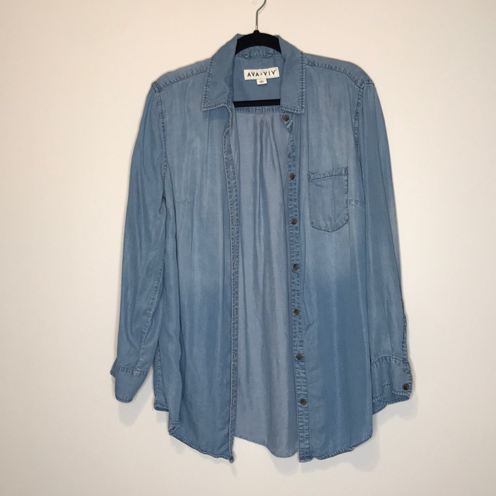 Ava & Viv Plus Size Denim Button Down Shirt